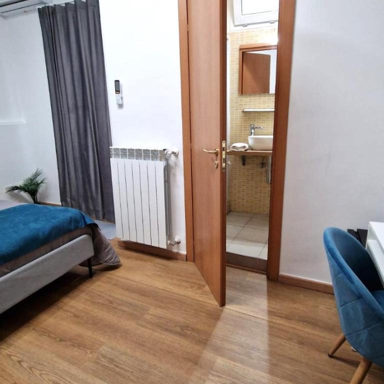 B&B ONE - Double Room with Private Bathroom - 16
