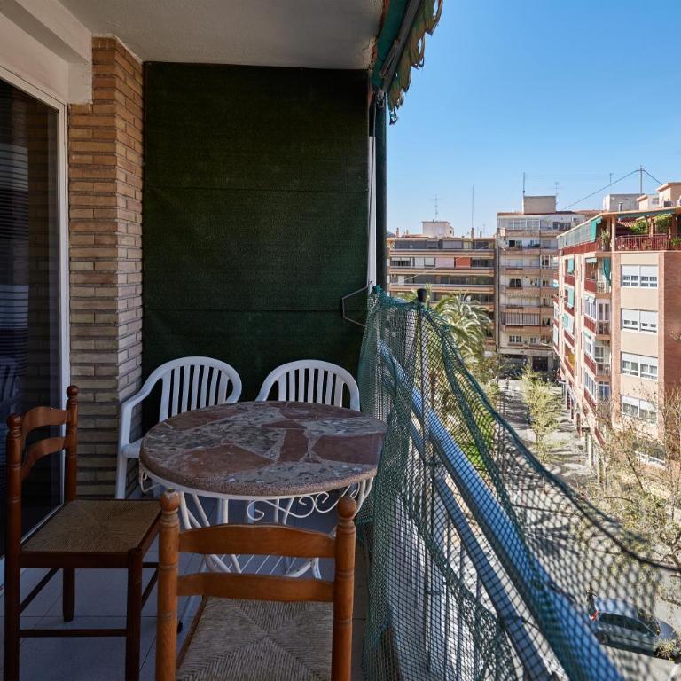 Bright &Spacious Escape - Apartment - 17