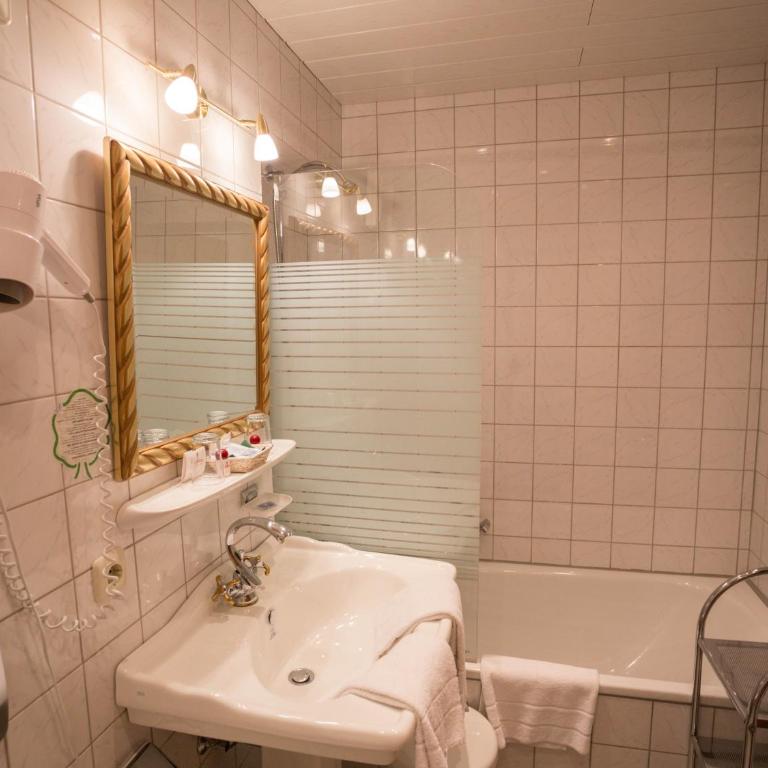 Parkhotel Bad Faulenbach - Deluxe Plus Zimmer - 4