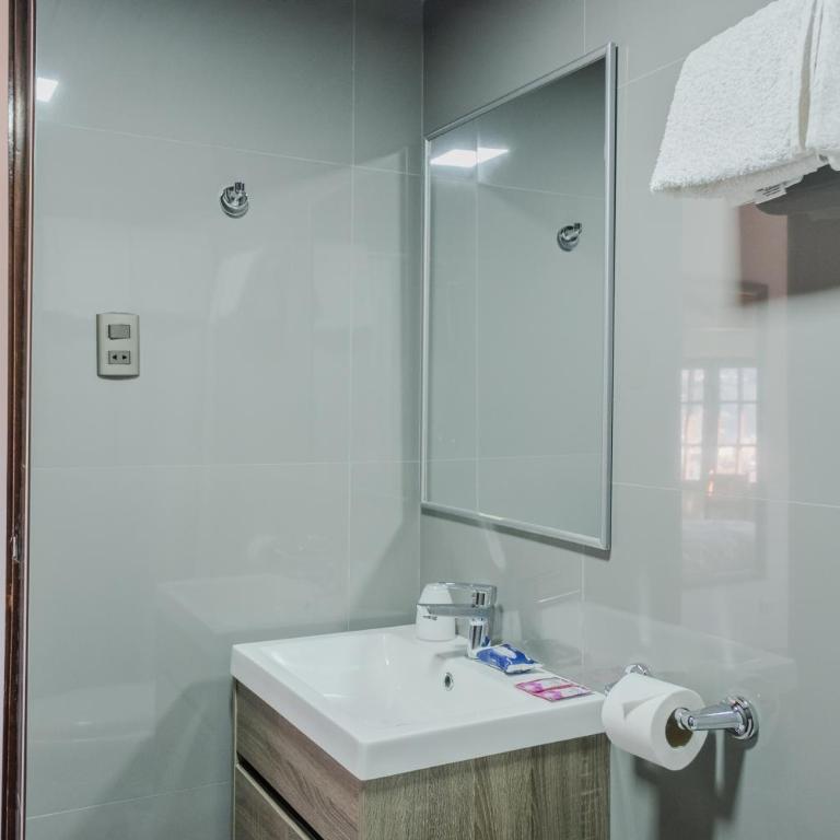 Hotel Santa Cruz - Large Double Room - 13