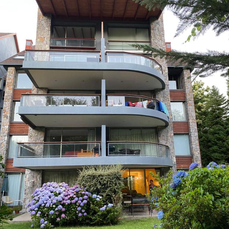 Amplio y lindo departamento a pasos del centro de Pucón - Apartamento de 3 dormitorios - 32