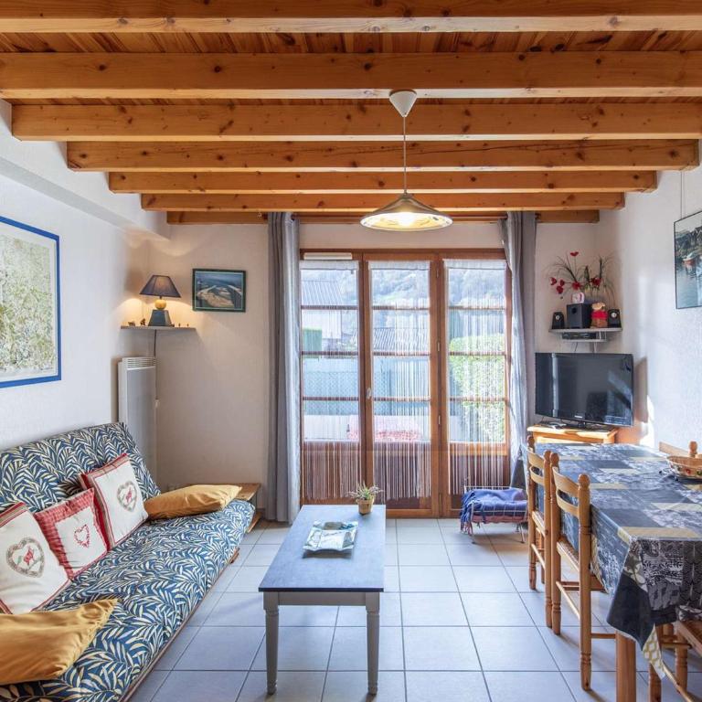 Appartement T4 7 pers, parking, proche stations ski - Maison 3 Chambres - 1