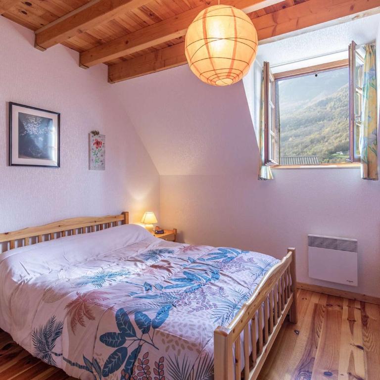 Appartement T4 7 pers, parking, proche stations ski - Maison 3 Chambres - 5