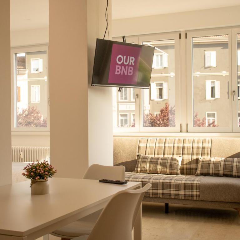 BORDOX Apartments nuovi e luminosi presso la Stazione e il Centro Storico - Appartamento Deluxe con 1 Camera da Letto e Vista Città - 1