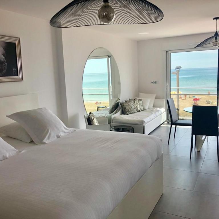 NAUTILIA 206 By AGN- Suite Luxe avec Rooftop 2 personnes "réservé aux couples" - Deluxe Apartment mit 1 Schlafzimmer - 1