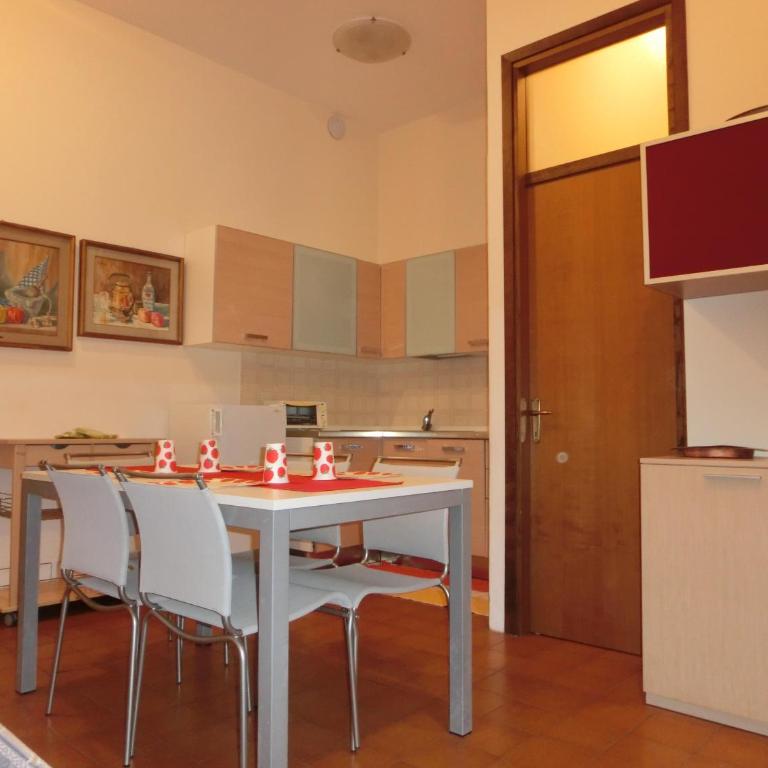 Condominio Carina - Appartamento con 2 Camere da Letto - 3
