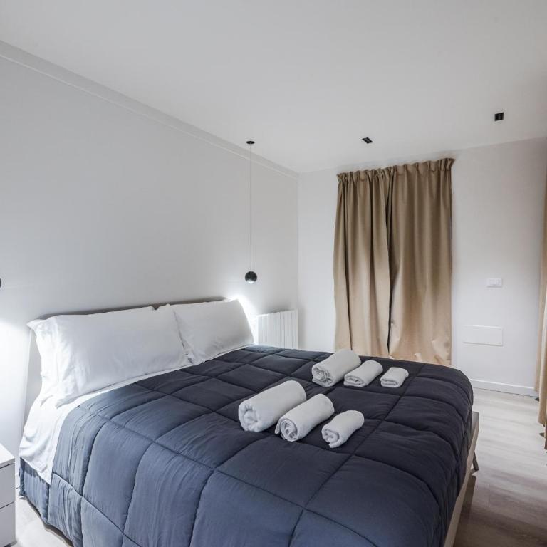 Vittoria Apt Luxury e Design in Duomo - One-Bedroom Apartment - 4