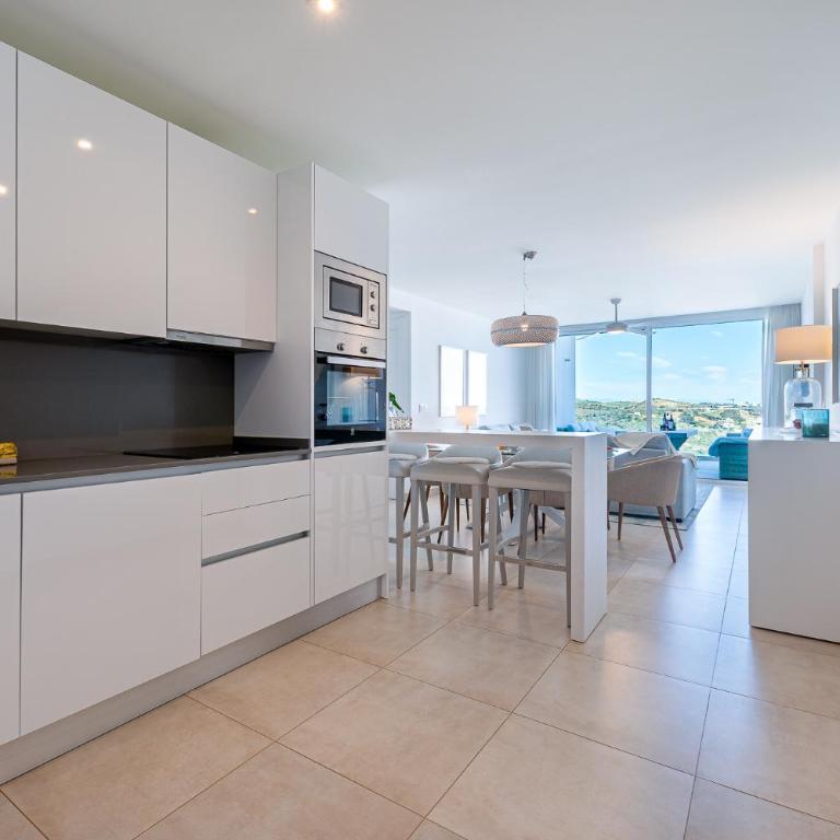 797 HOLIDAY RENTALS - Moderno apartamento con hermosa vista - Apartment with View - 2