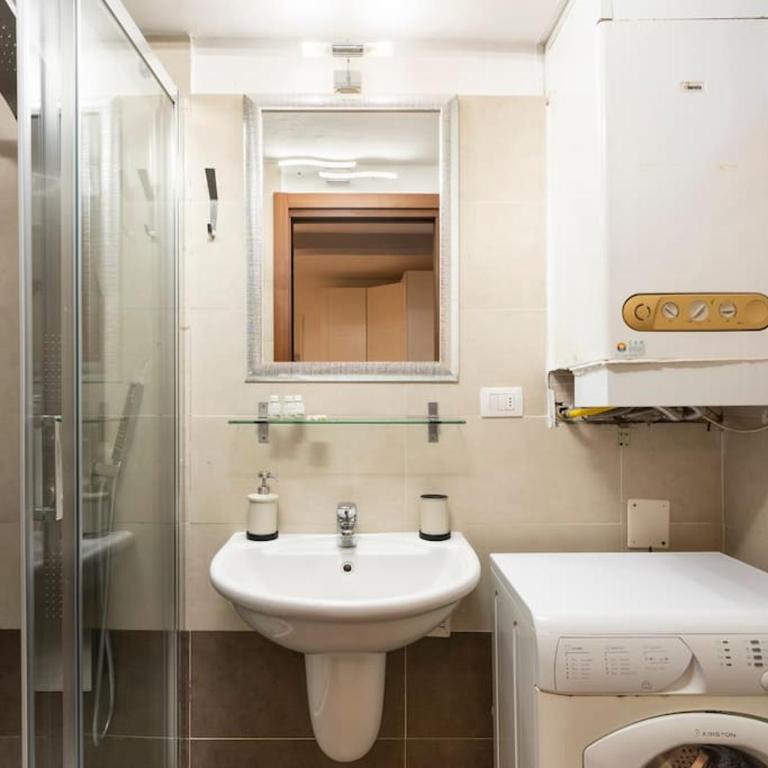 Keys of Italy - Macci 41 - Sant' Ambrogio one bedroom flat - Appartamento con 1 Camera da Letto - 4