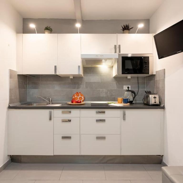 Keys of Italy - Macci 41 - Sant' Ambrogio one bedroom flat - Appartamento con 1 Camera da Letto - 14