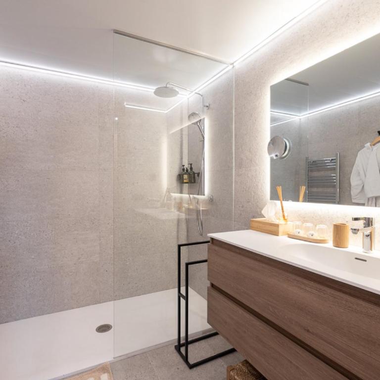 6 PEOPLE Luxury Wooden Apartment 1 Min to Ski Lift Pool Sauna by SELECT RENTALS ANDORRA - Apartamento con vistas a las montañas - 17