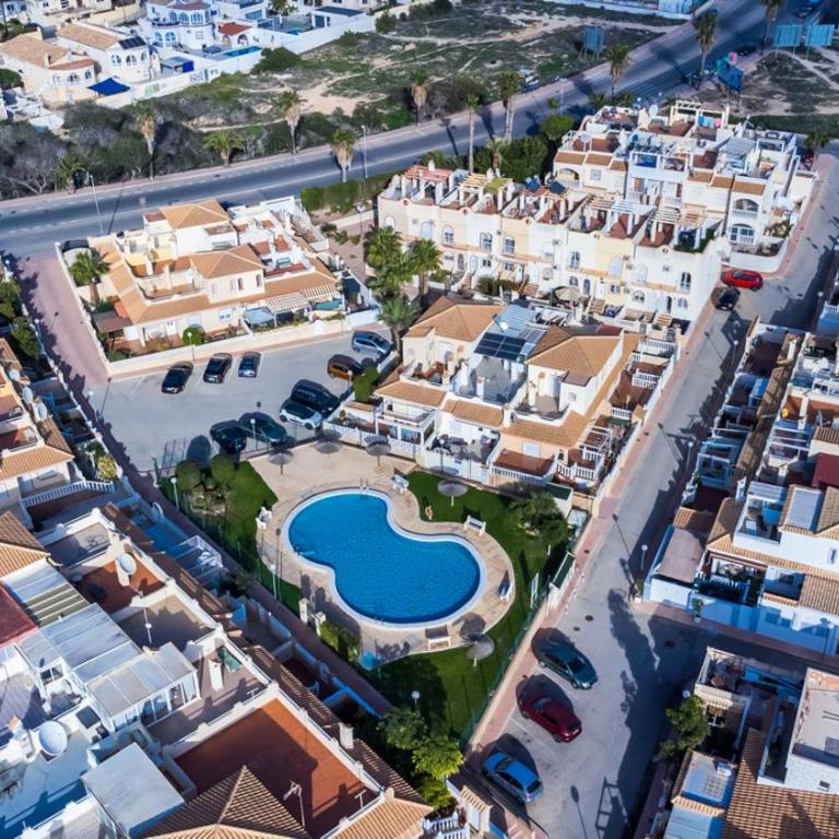Renovated Townhouse - Rooftop, Garden & Stunning Views - Two-Bedroom House - 37