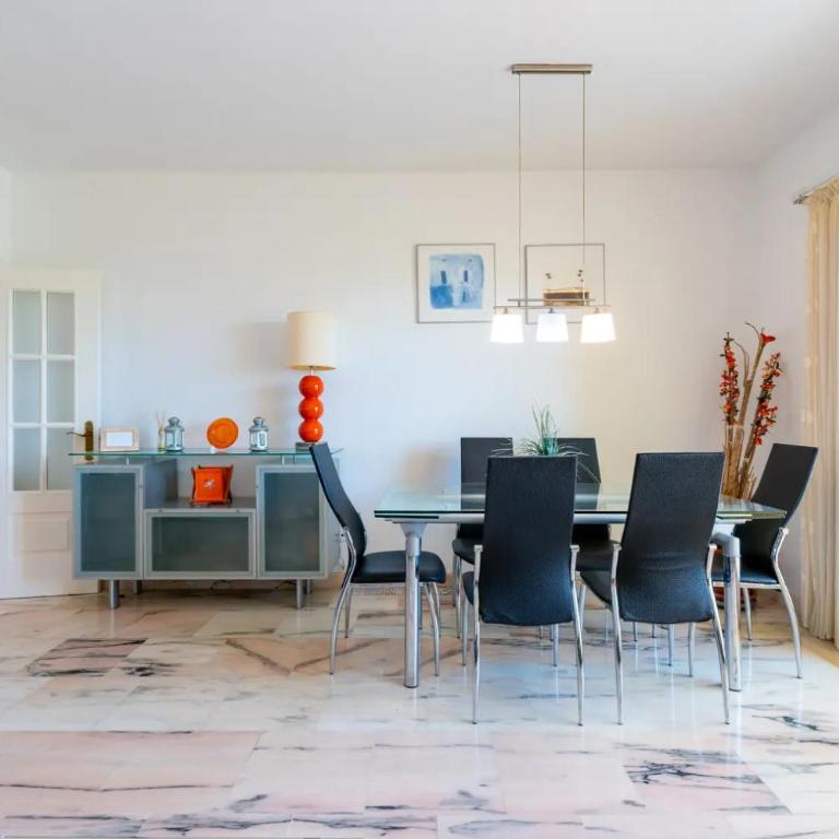 Jardin Botanico Apartment - Two-Bedroom Apartment - 13