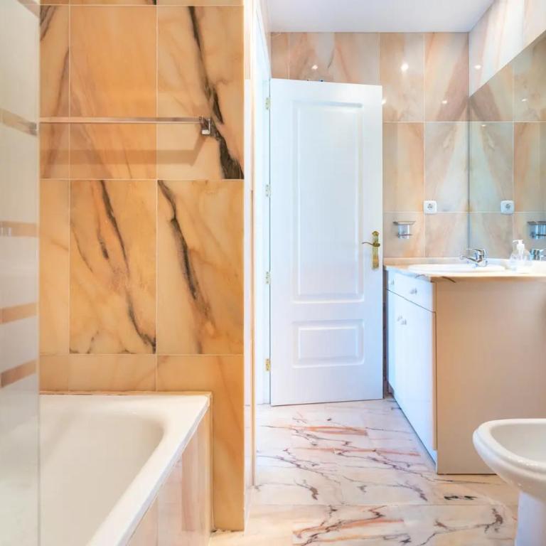 Jardin Botanico Apartment - Two-Bedroom Apartment - 25