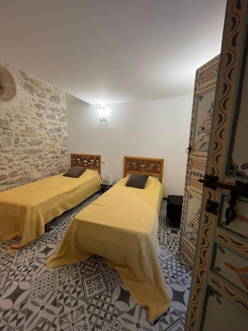 Traditional Riad Camargue Arles - Two-Bedroom Apartment - 23