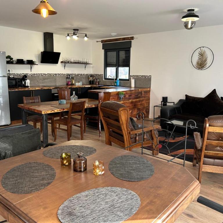 Paisible MAISON familiale - 4 Chambres - 2 SDB - terrasse et jardin - parking privé - Limoges - Villa - 1