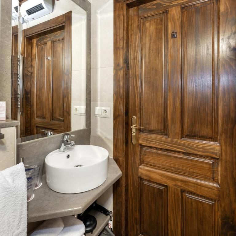 Aljibe Rodrigo del Campo 1C - One-Bedroom Apartment - 7