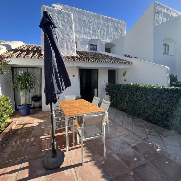 Estepona - Playa - Villa de 2 dormitorios con terrazas al lado del mar AL7 - Apartamento - 6