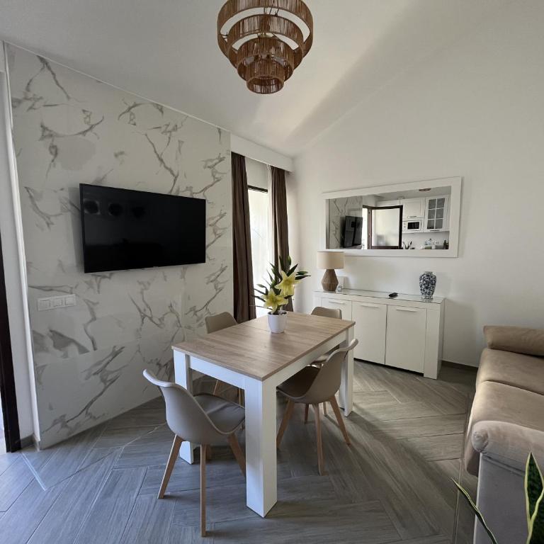 Estepona - Playa - Villa de 2 dormitorios con terrazas al lado del mar AL7 - Apartamento - 9