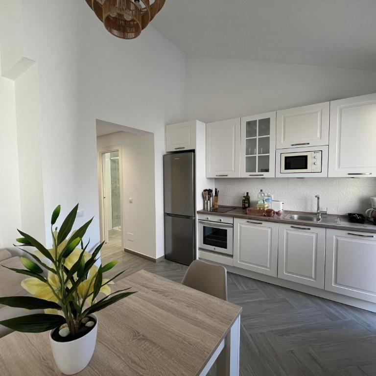 Estepona - Playa - Villa de 2 dormitorios con terrazas al lado del mar AL7 - Apartamento - 12