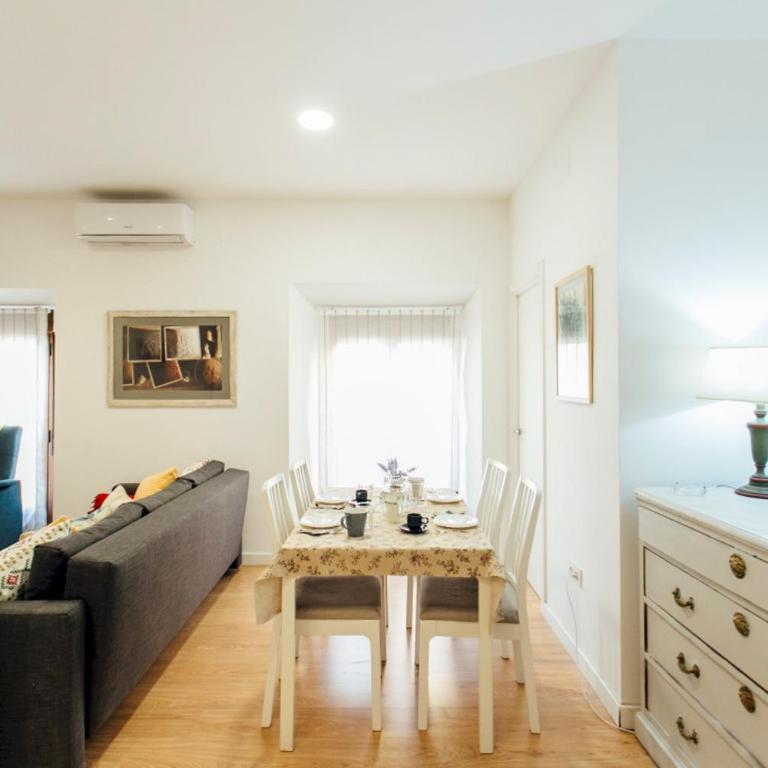 Bright Renovated Full of Natural Light 2BR 2BA - Apartment - 5