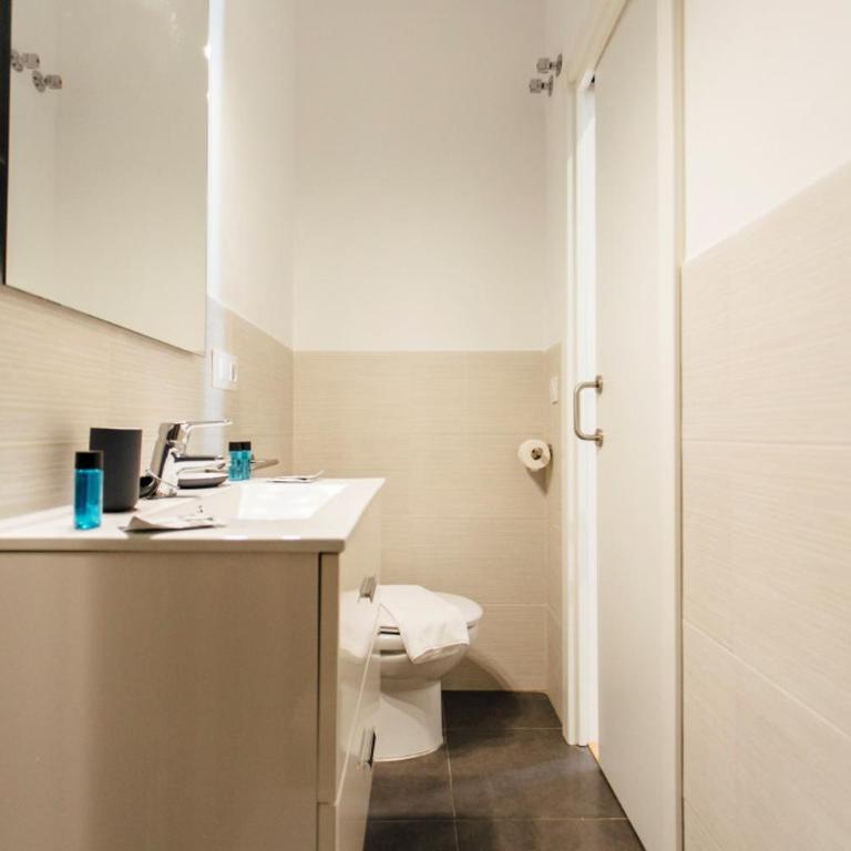 Bright Renovated Full of Natural Light 2BR 2BA - Apartment - 28