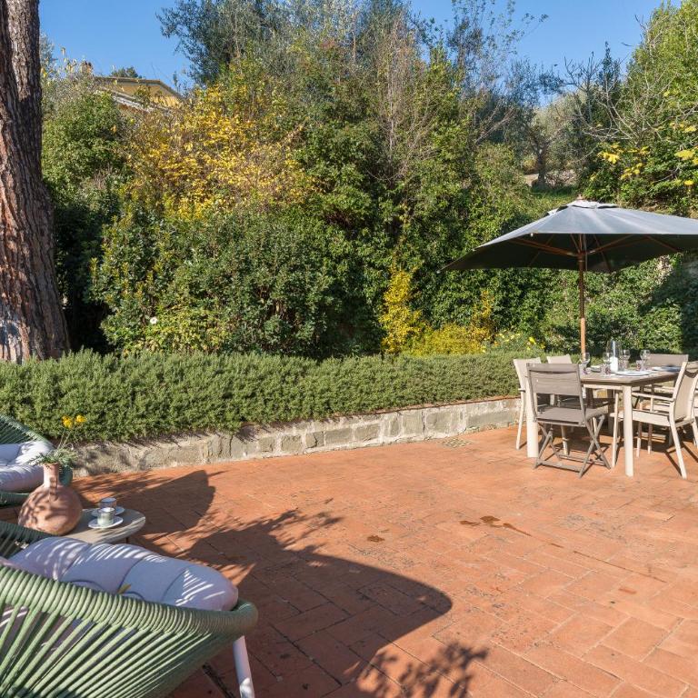 Private Jacuzzi - Villa Bellosguardo in Florence Historic Center - Villa Deluxe - 13