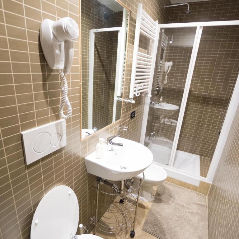 Funny place - Double Room with Private Bathroom - 6