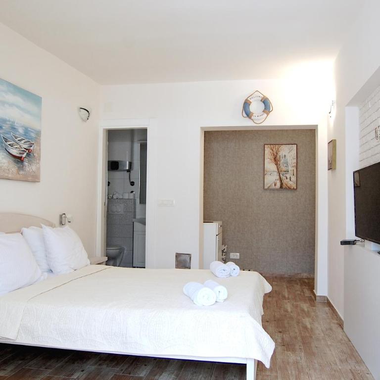 Hotel Sara - Standard Studio - 4