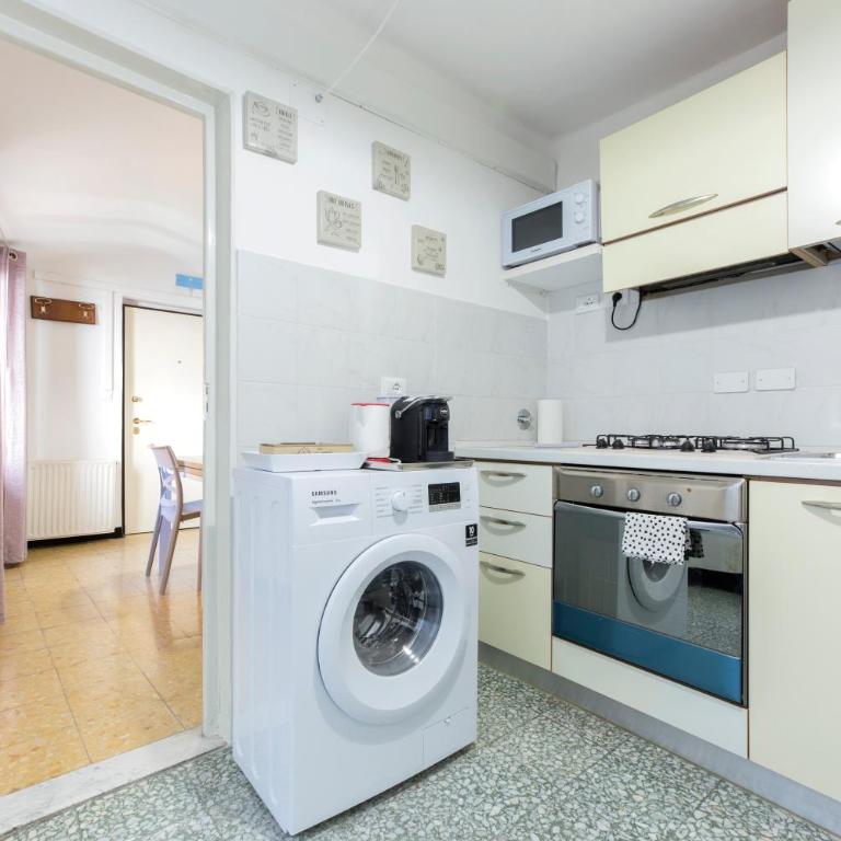 Vincenzo House Free Wi-Fi Centro Città - Appartamento con 2 Camere da Letto - 12