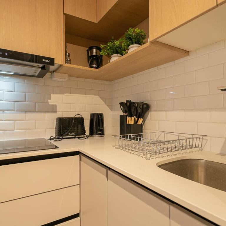 Elegant 2BR Experience Las Condes in Style - Apartamento - 35