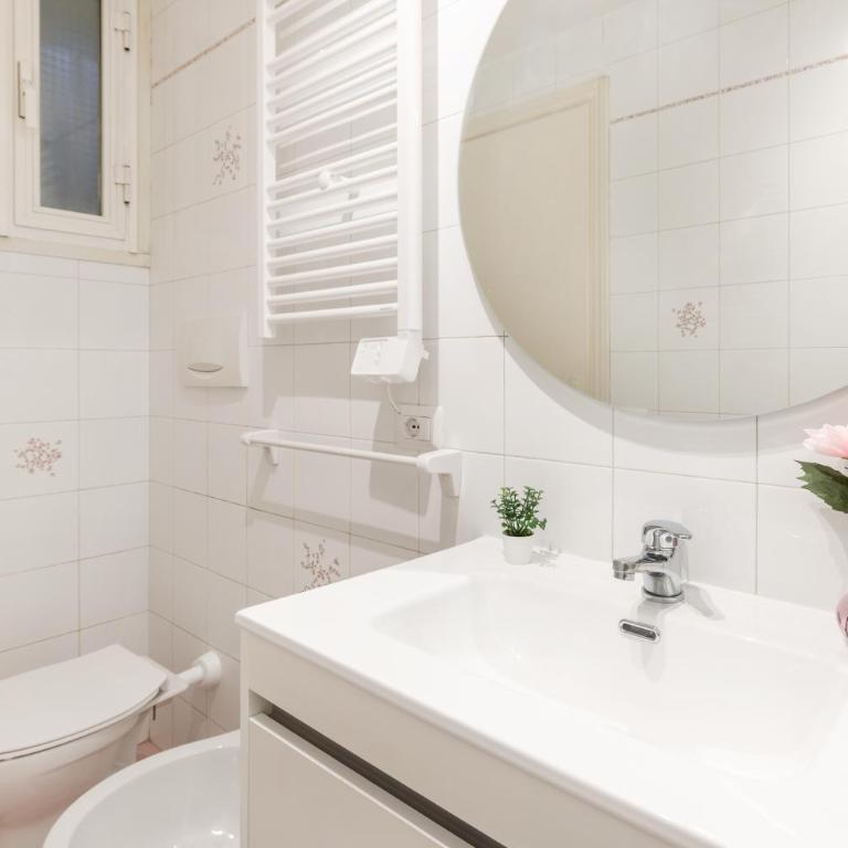 V HOME San Lorenzo - Appartamento con 2 Camere da Letto - 9