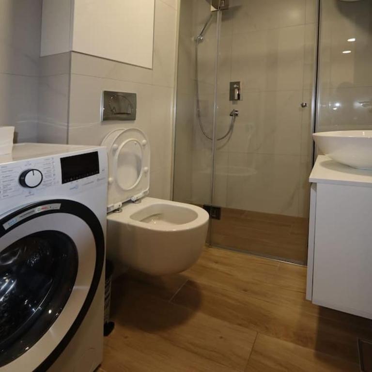 Lux Apartment Rose Avenue - One-Bedroom Apartment - 32