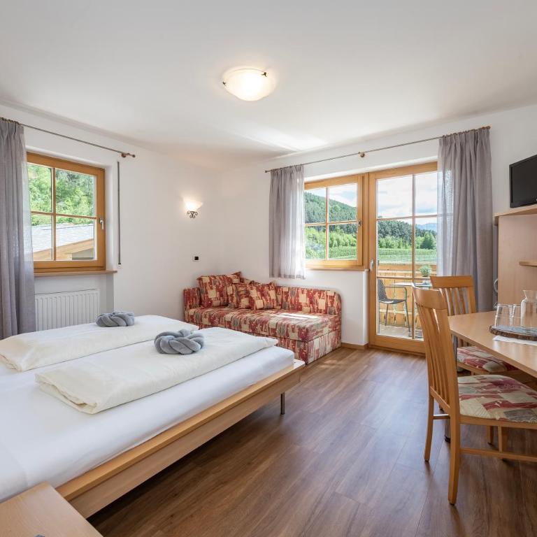 Trinnerhof Hof Chalets and Farm- Panorama Holidays & Brixen Card Bed & Breakfast - Camera Matrimoniale Standard - 1