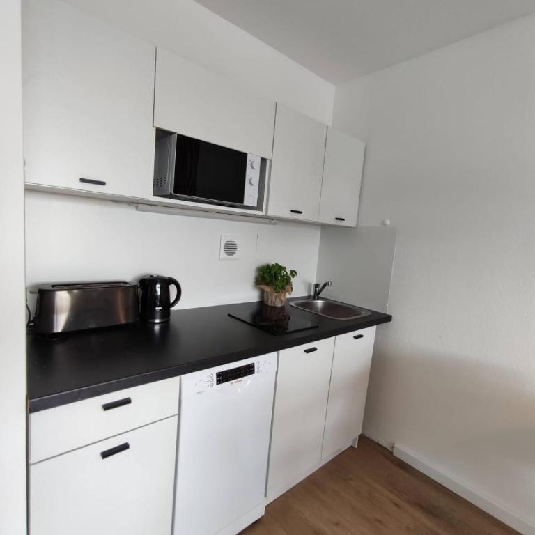 Sauna, Pools mit XXL-Terasse oder Kinderkino - Apartment mit Balkon - 10