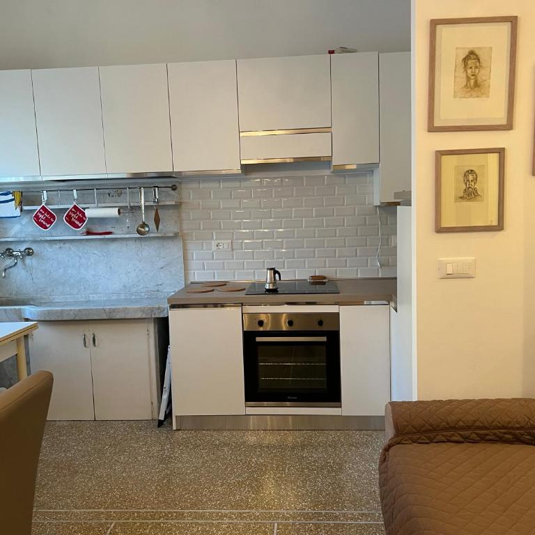 Artista - 10 min stazione - One-Bedroom Apartment with Balcony - 15