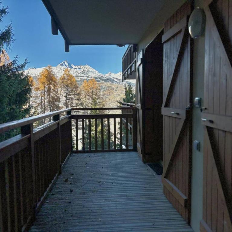 Appartement cosy 3 pièces, avec balcon et piscine, proche des pistes et commodités à La Plagne Tarentaise - Two-Bedroom Apartment - 12