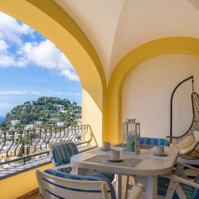 Residenza "il sogno di Geppino" al centro di Capri - Appartamento con 2 Camere da Letto, Terrazza e Vista Mare - 1