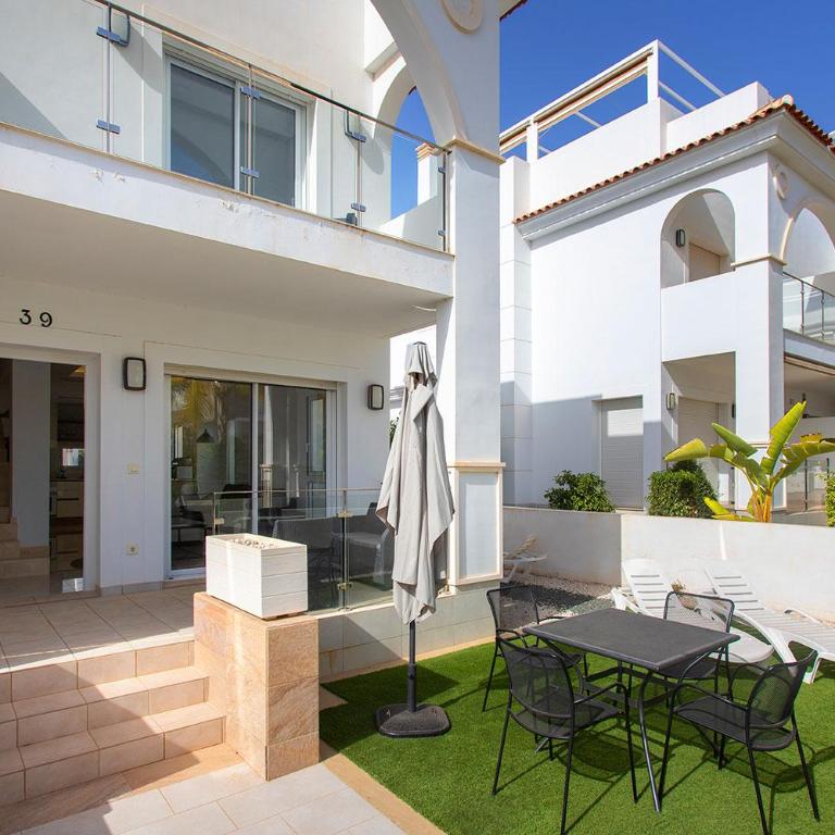 CH Allegra 39 Doña Pepa - Two-Bedroom House - 3