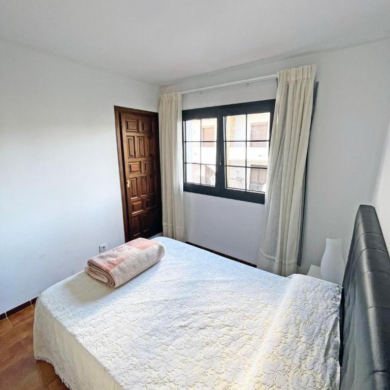 Apartamento en la Escala con piscina y parking - Apartamento de 2 dormitorios - 20