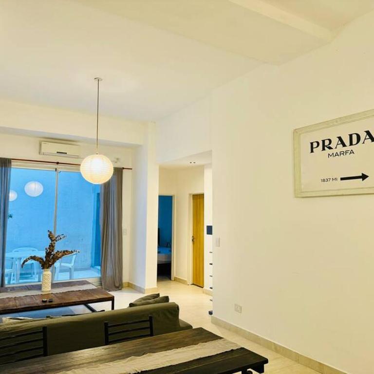 Espacioso Apartamento 2 Ambientes con Patio - Apartamento de 1 dormitorio - 2