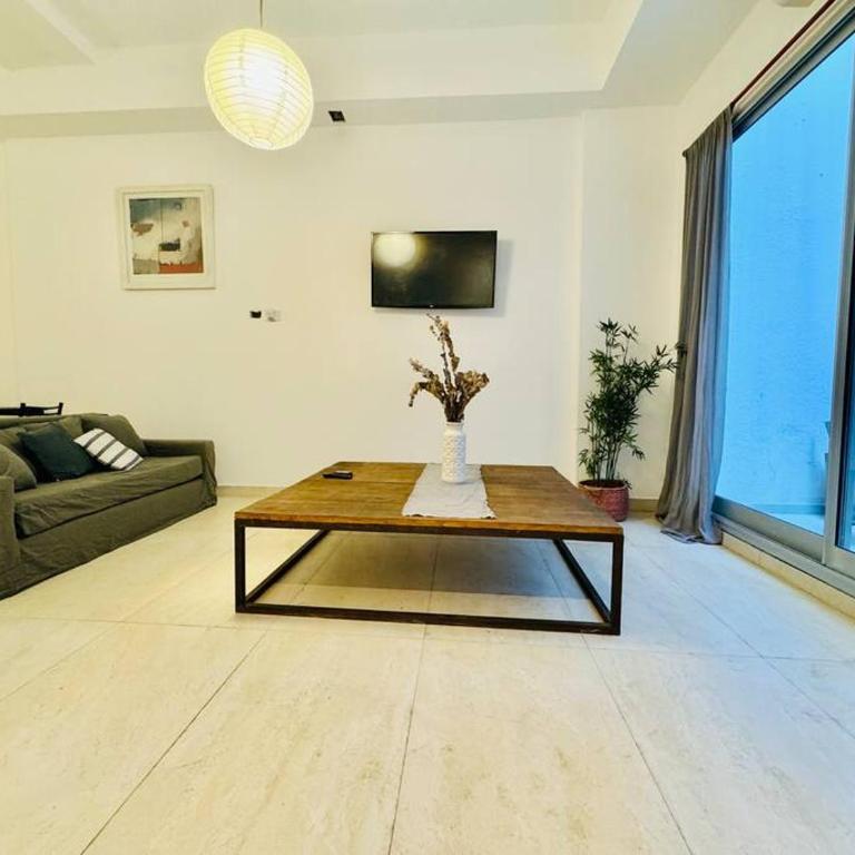 Espacioso Apartamento 2 Ambientes con Patio - Apartamento de 1 dormitorio - 3