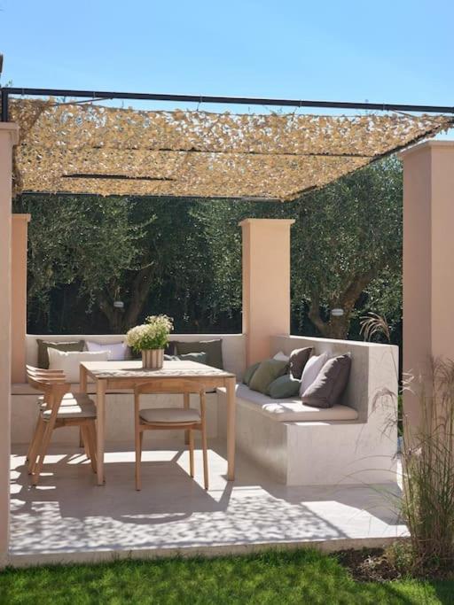 Cannes, splendide villa dans un domaine privé - Villa - 25