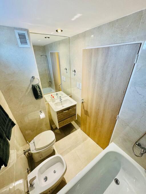 Estudio con terraza y vistas a la ciudad - Apartamento de 1 dormitorio - 17