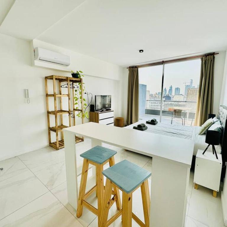 Estudio con terraza y vistas a la ciudad - Apartamento de 1 dormitorio - 14
