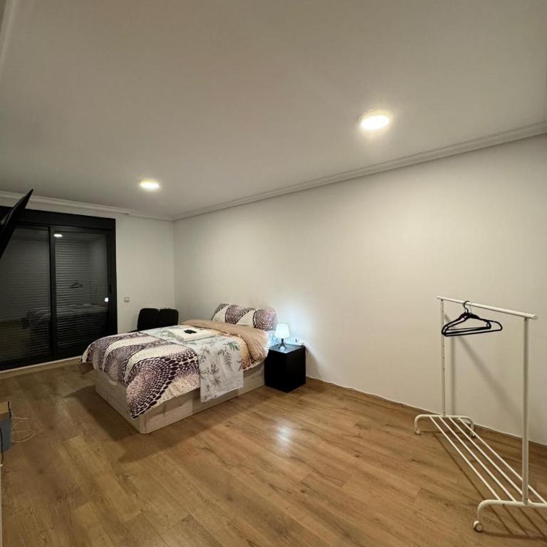 suite zapata Madrid - Habitación Doble con baño compartido - 9