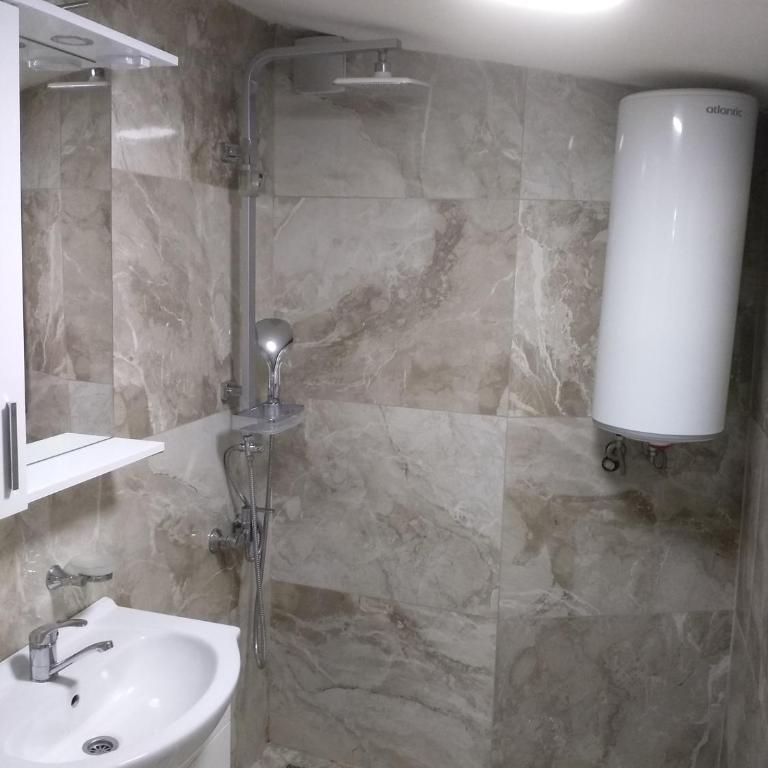 Modern & Bright Apartment in Old Town - Apartman sa 1 Spavaćom Sobom - 6