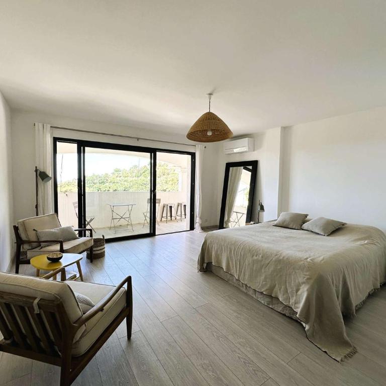La Vigie, villa pour 8 personnes avec piscine chauffée et vue mer à La Londe-Les-Maures - Ferienhaus - 14