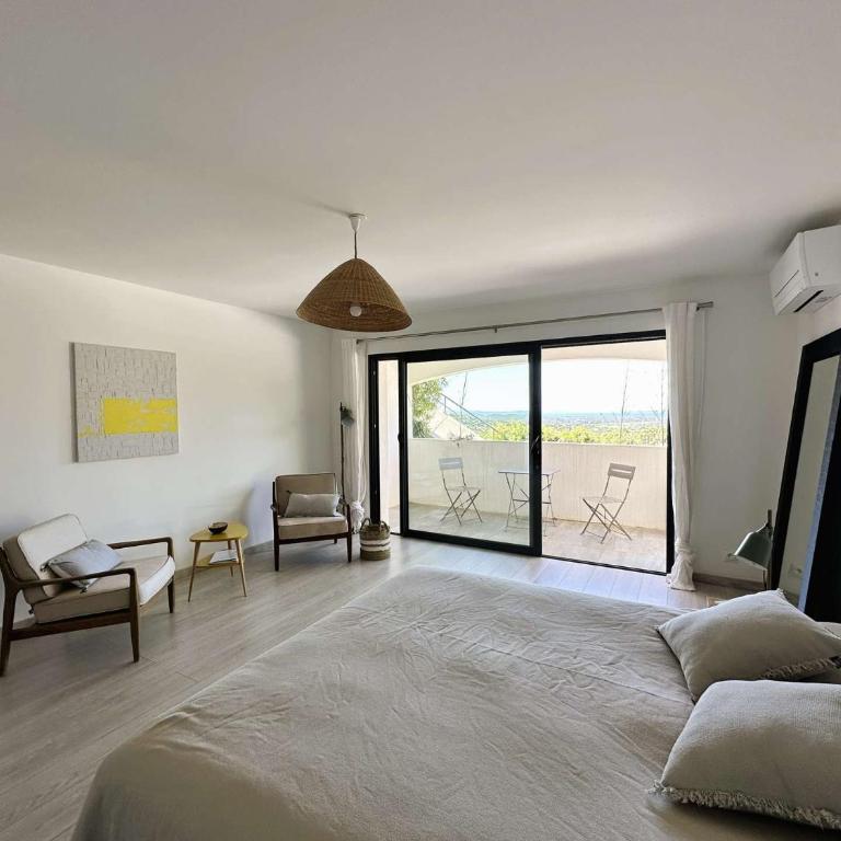 La Vigie, villa pour 8 personnes avec piscine chauffée et vue mer à La Londe-Les-Maures - Ferienhaus - 15