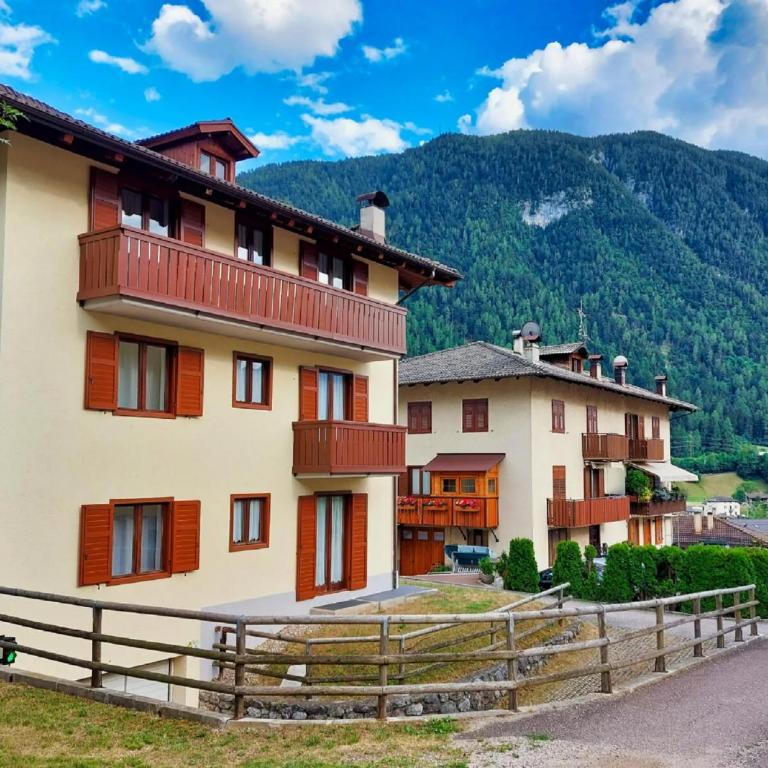 CASA MOLINI Malé - Appartamento con 2 Camere da Letto - 1